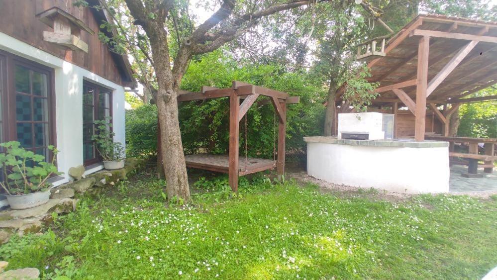 Ubytovani Pod Jilmem Zar Esterno foto
